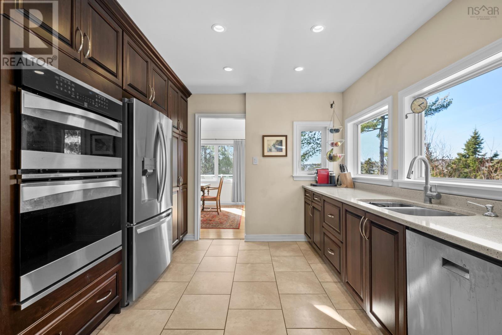 Property 16 of 48 of 20 Fleet Court