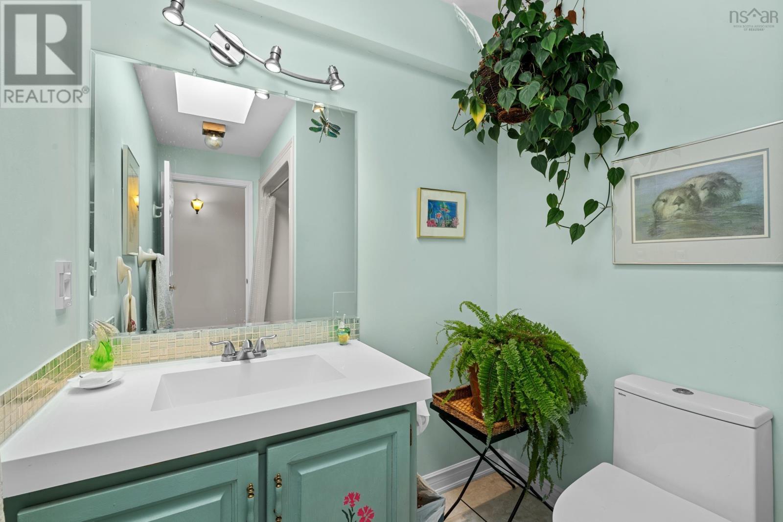 Property 33 of 48 of 20 Fleet Court