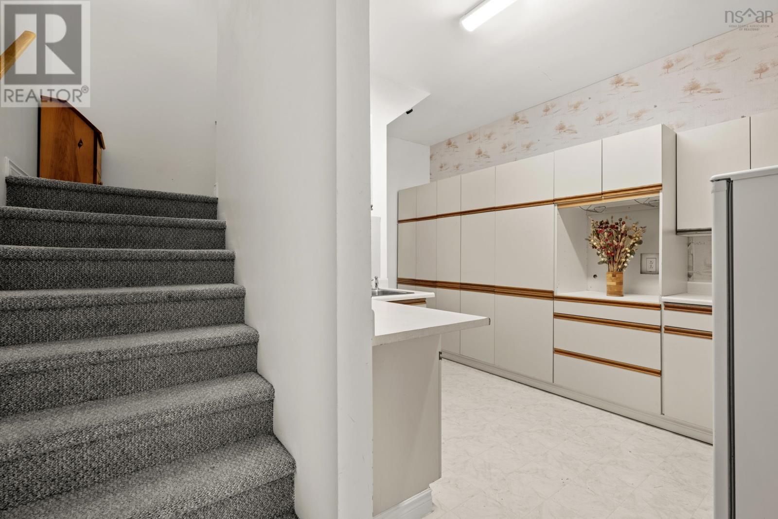 Property 35 of 48 of 20 Fleet Court