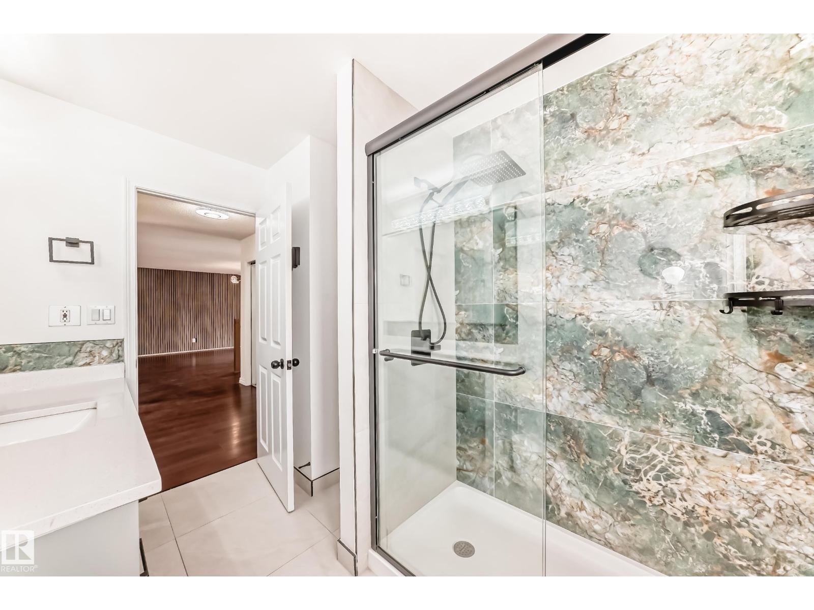 2039 48 ST NW - 11