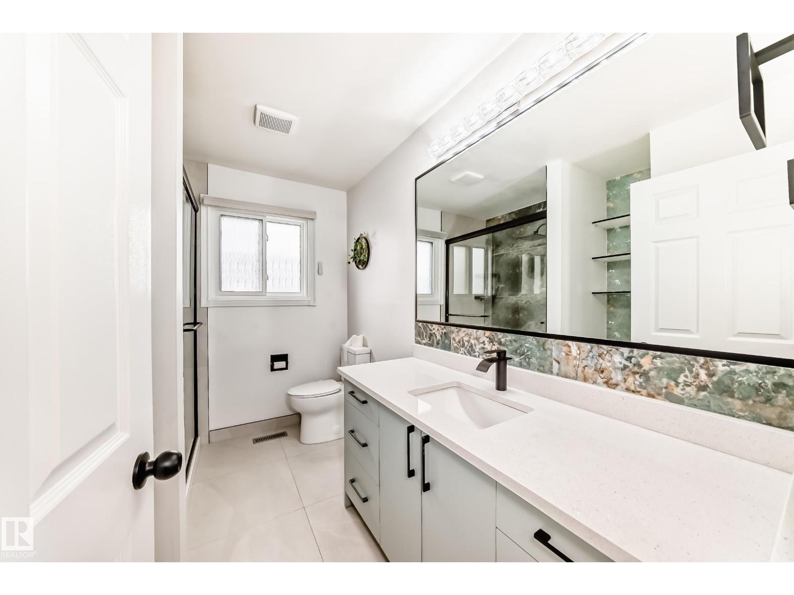 2039 48 ST NW - 10
