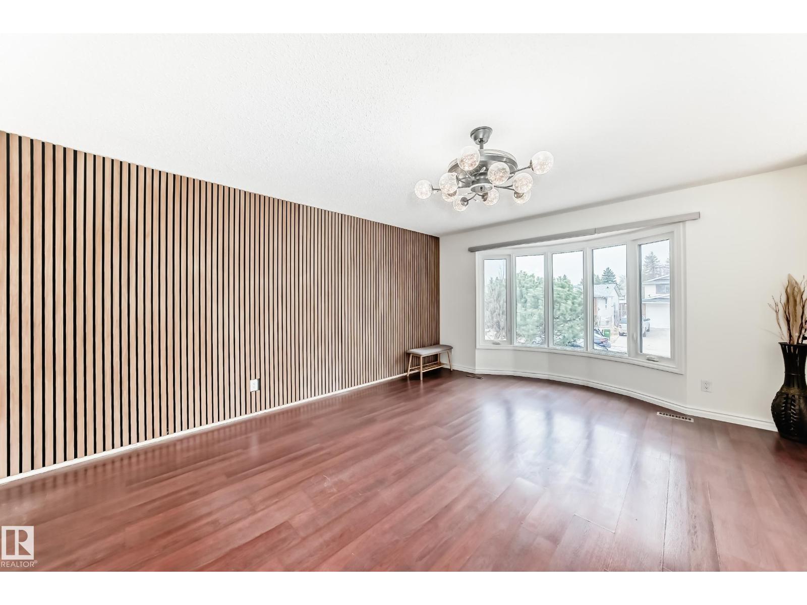 2039 48 ST NW - 6