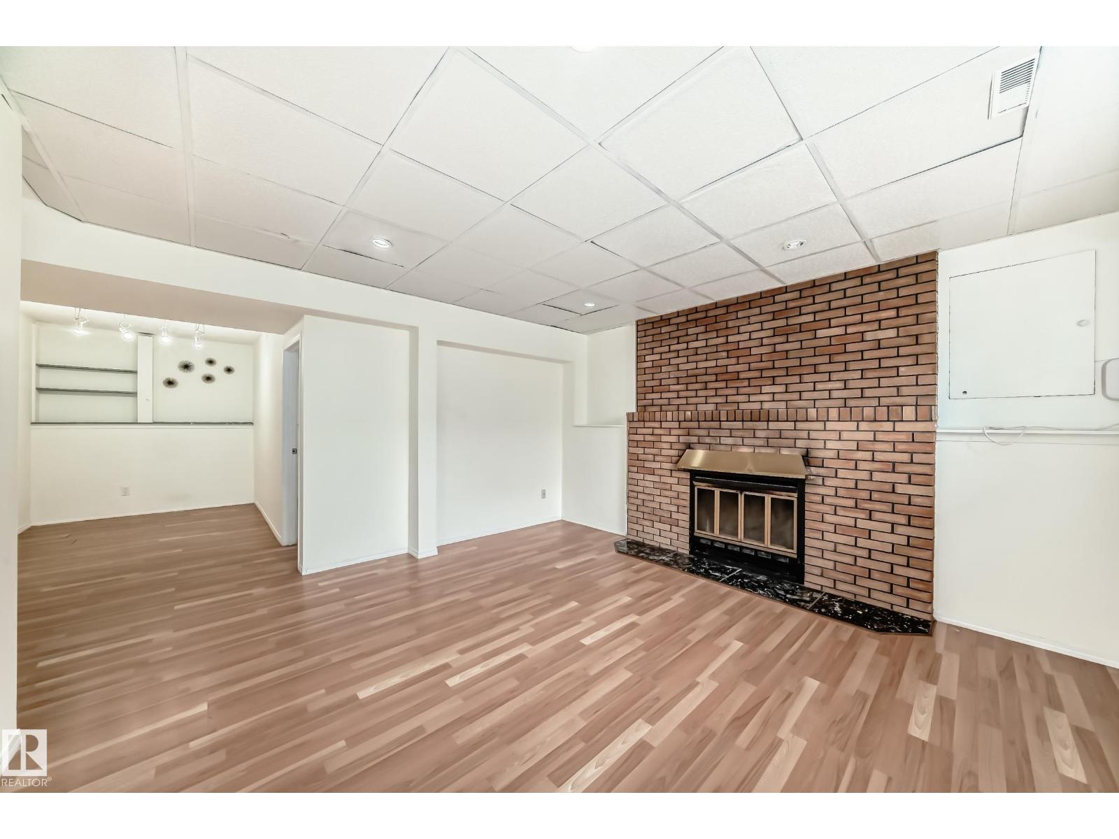 2039 48 ST NW - 12