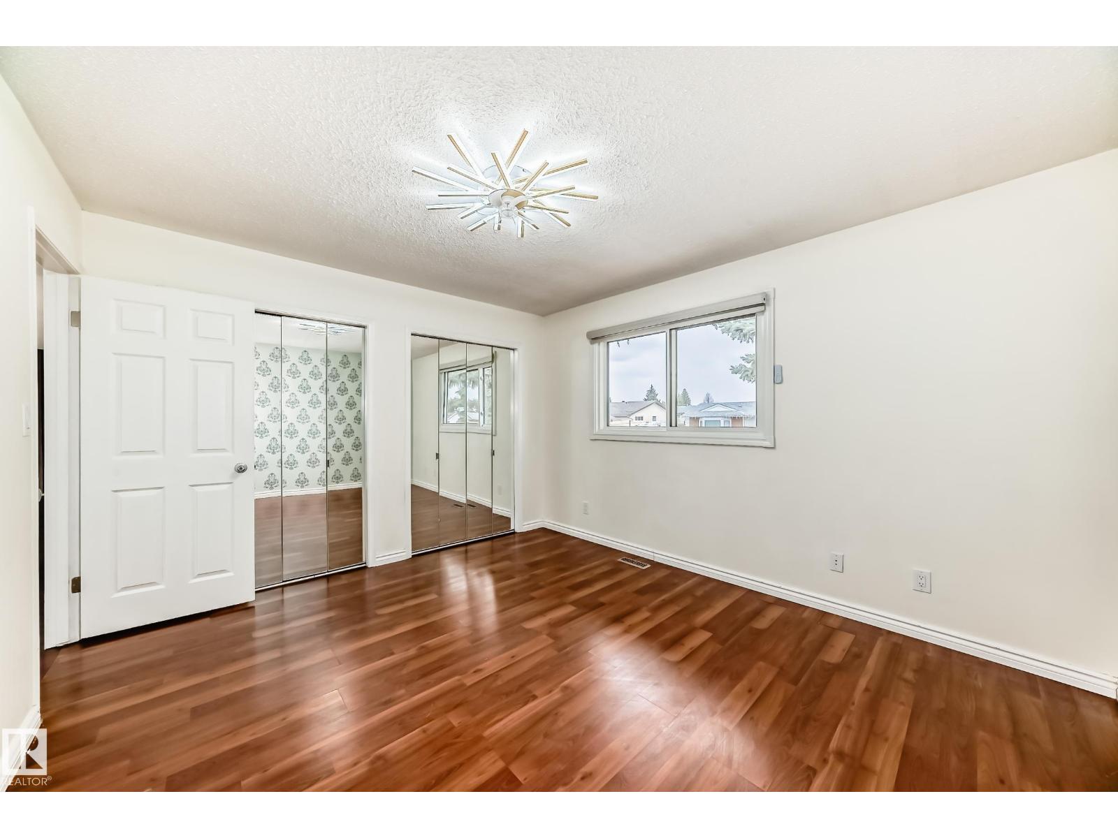2039 48 ST NW - 8