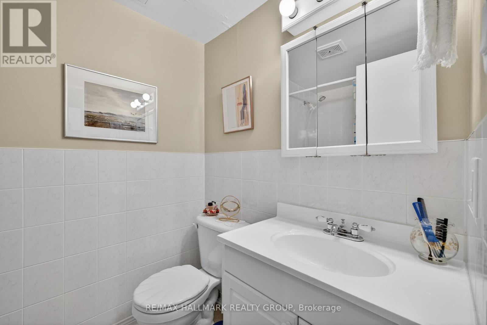 209 - 2000 JASMINE CRESCENT — photo 28