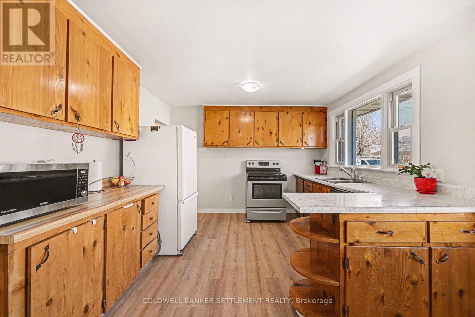 27 BROADVIEW AVENUE W - 12
