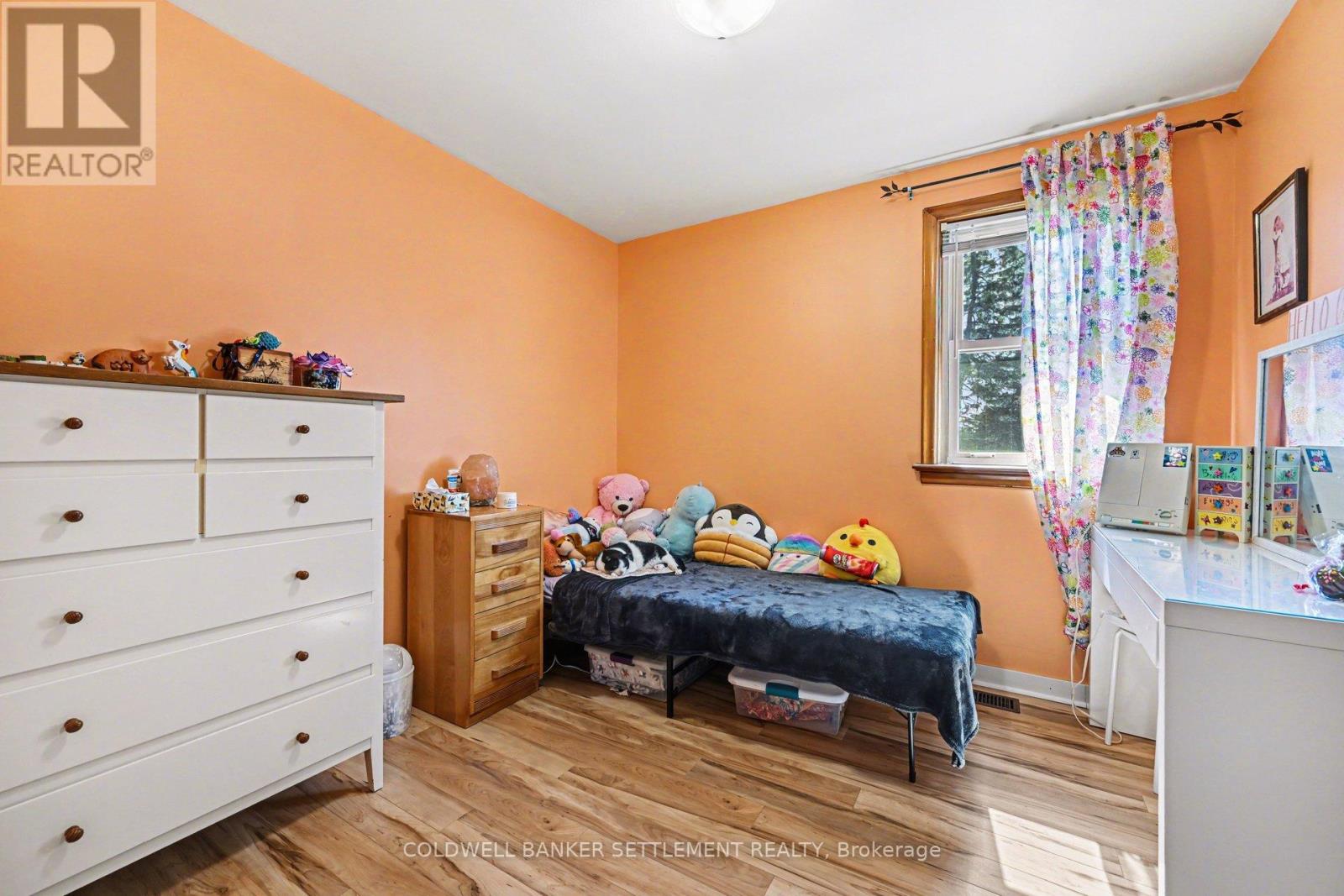 27 BROADVIEW AVENUE W - 17