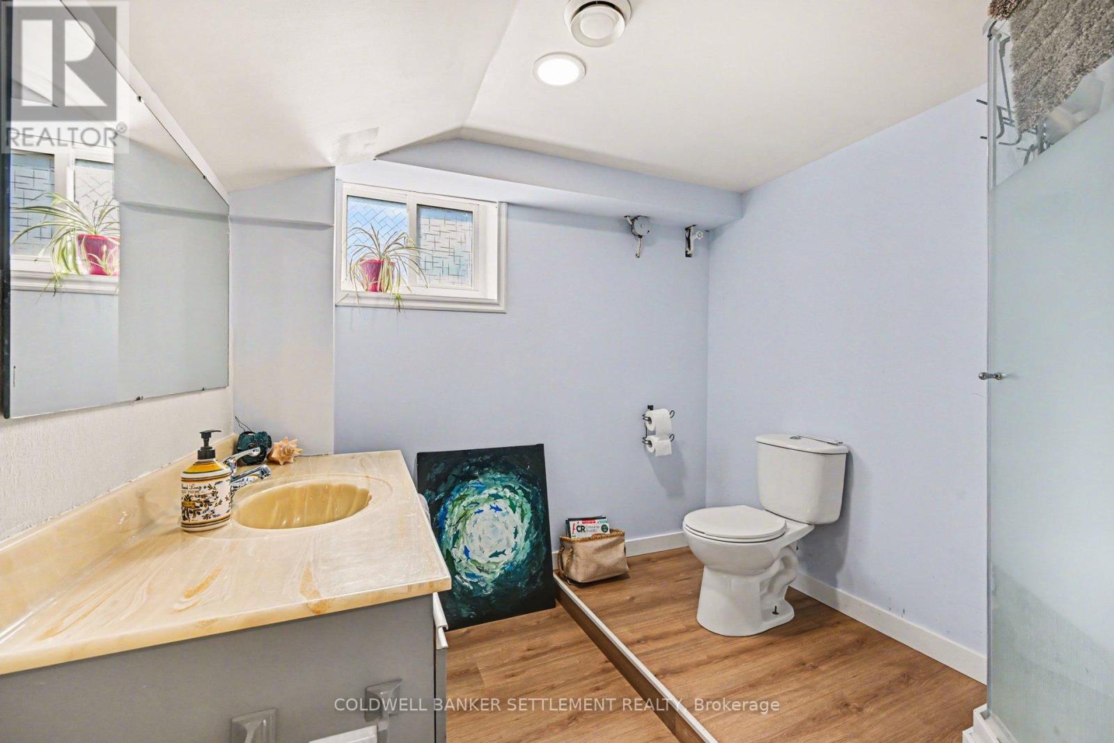 27 BROADVIEW AVENUE W - 21