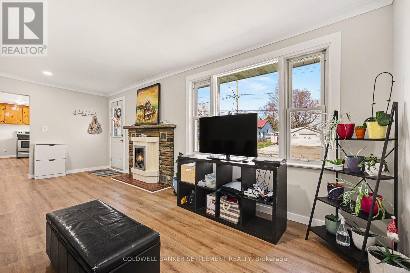 27 BROADVIEW AVENUE W - 6