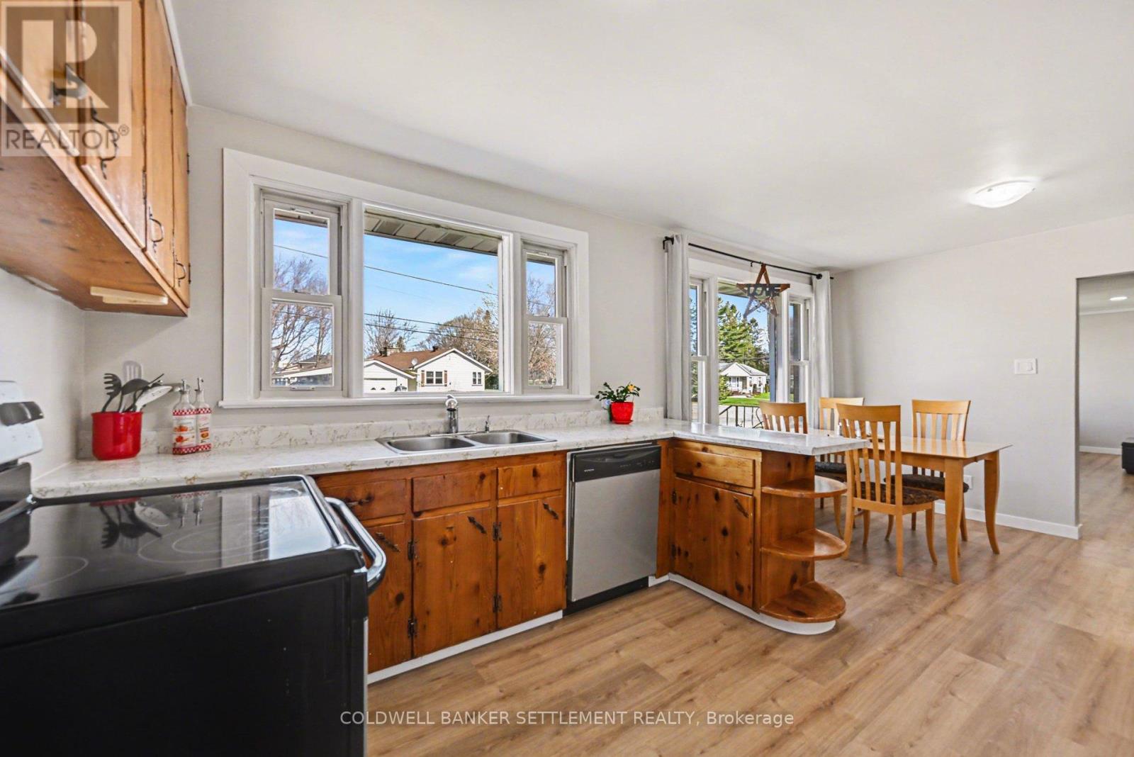 27 BROADVIEW AVENUE W - 9