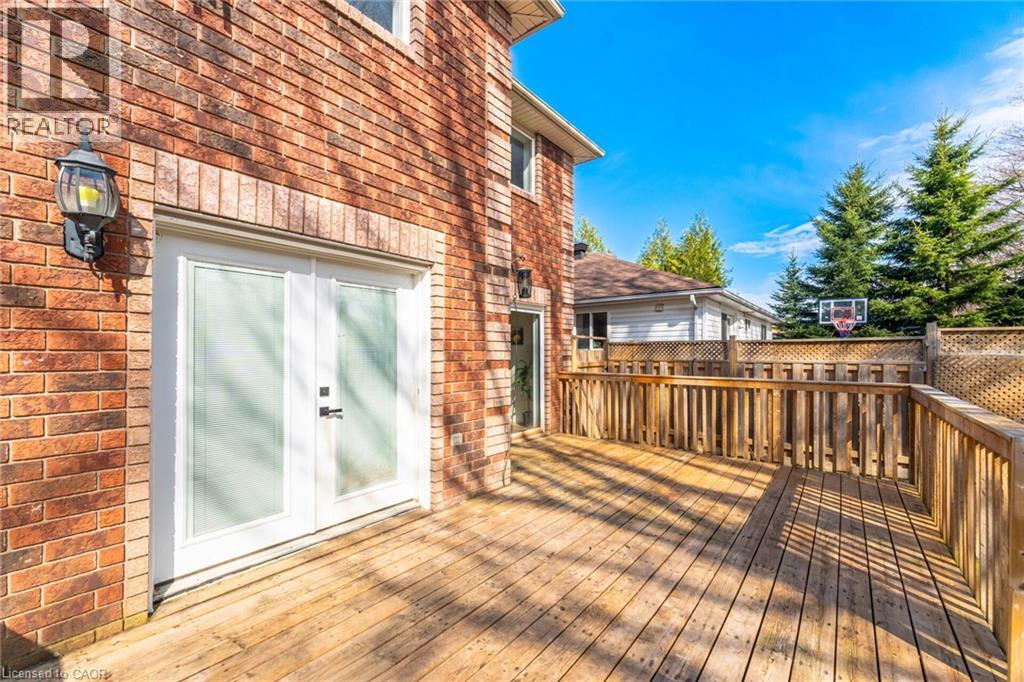 11 WESSENGER Drive - 33