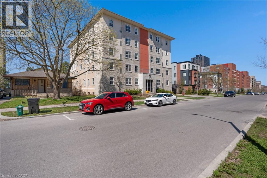 271 LESTER Street Unit# 303, Waterloo, Ontario, N2L3W6 — Photo 3