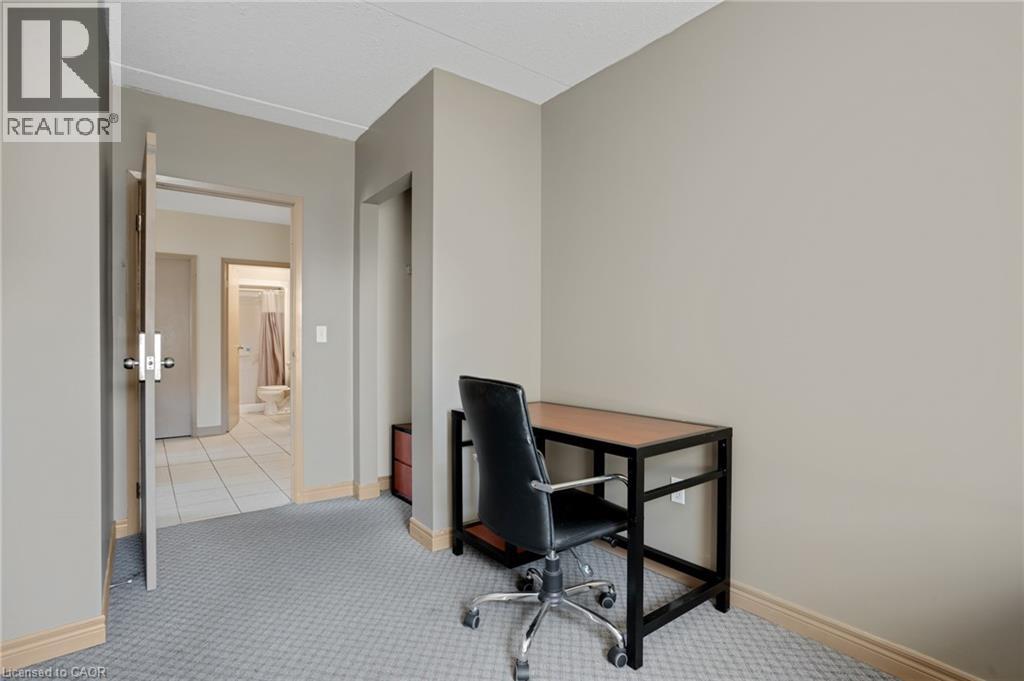 271 LESTER Street Unit# 303, Waterloo, Ontario, N2L3W6 — Photo 9
