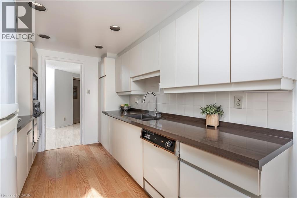 1901 PILGRIMS Way Unit# 706, Oakville, Ontario, L6M2W9 — Photo 25