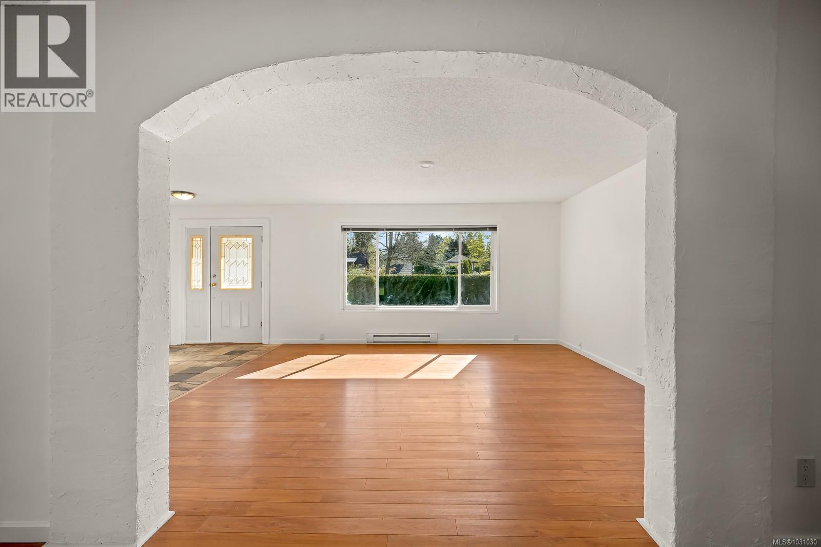 8987 McLarey Ave - 12