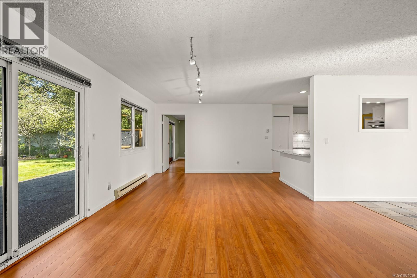 8987 McLarey Ave - 13