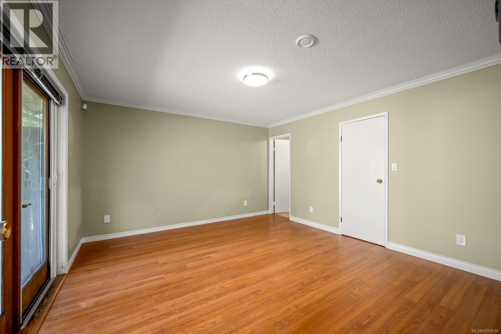 8987 McLarey Ave - 25