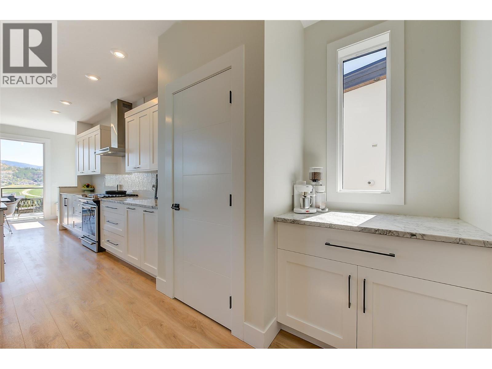  1475 Benzer Court, Kelowna