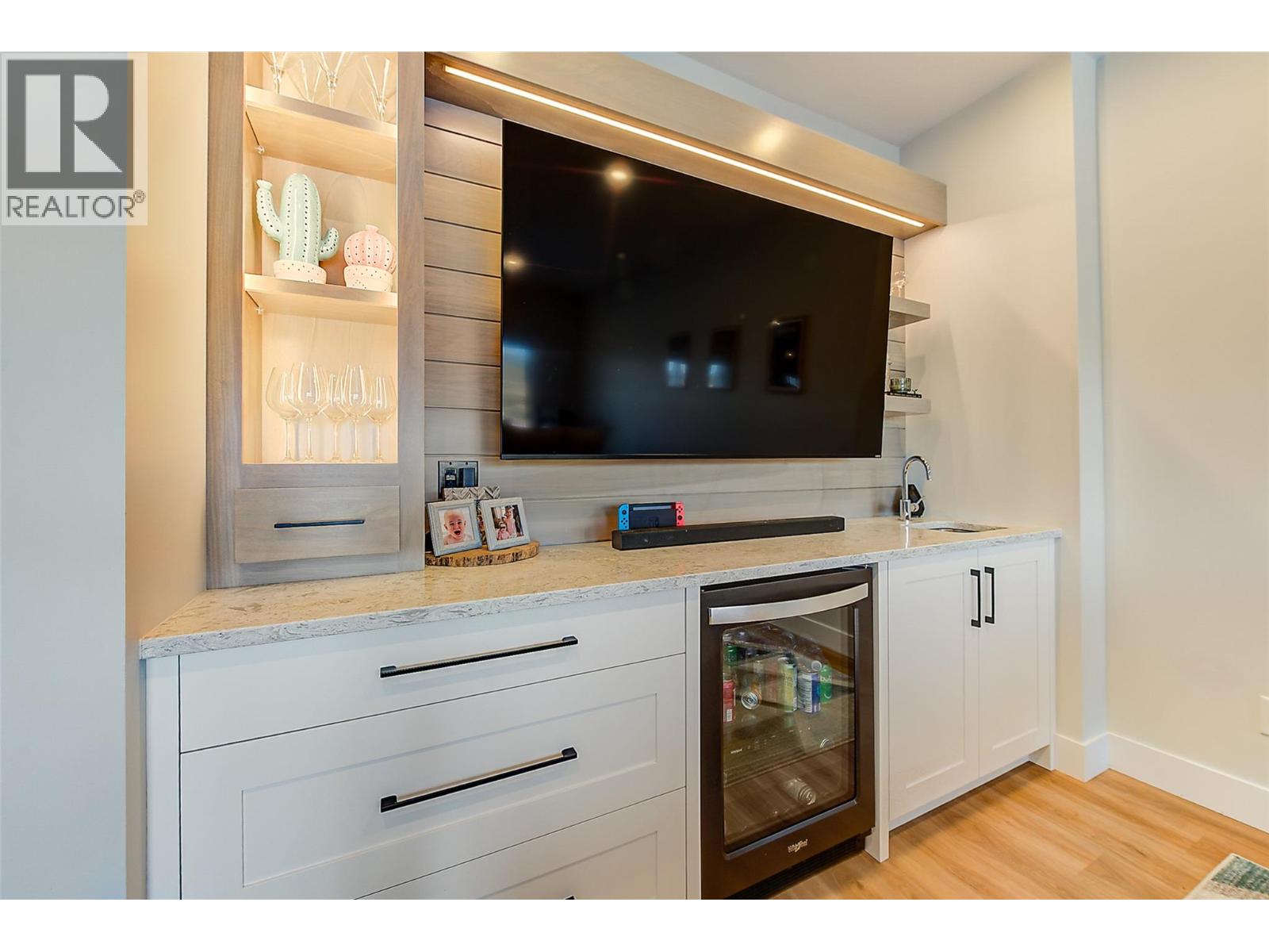  1475 Benzer Court, Kelowna