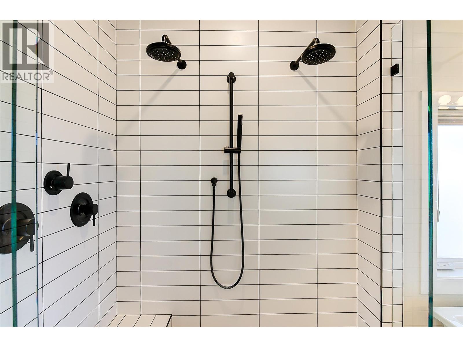  1475 Benzer Court, Kelowna