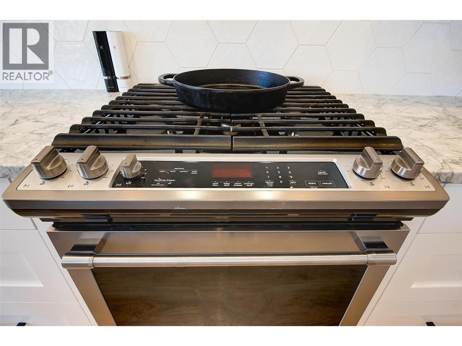  1475 Benzer Court, Kelowna