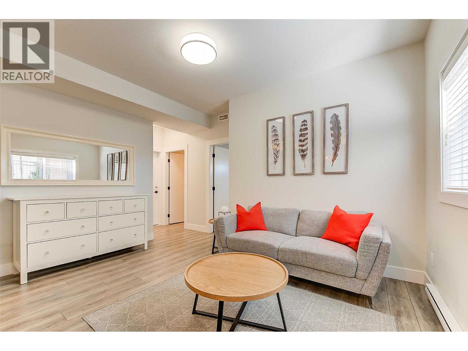  1475 Benzer Court, Kelowna