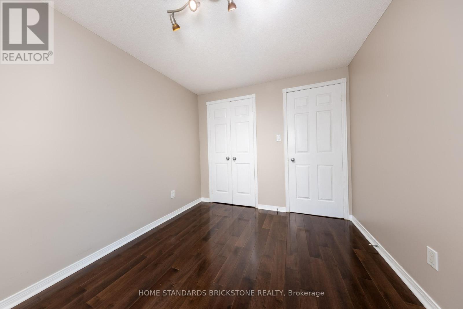 90 CONFEDERATION WAY — photo 27