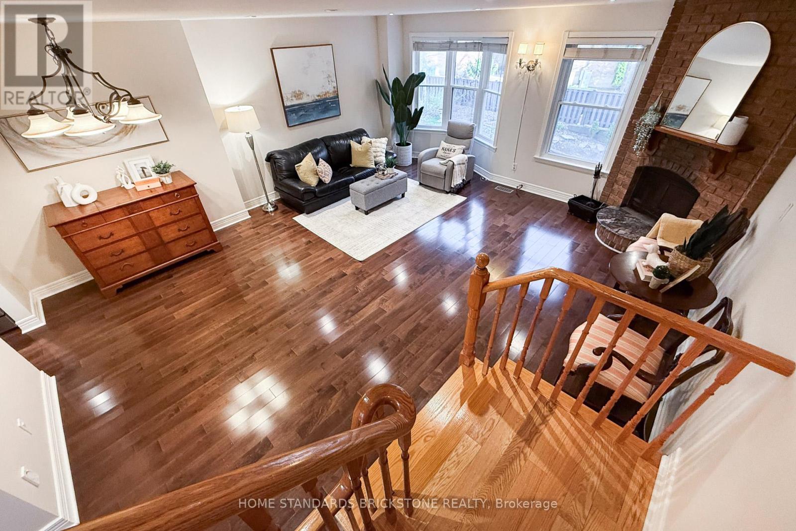 90 CONFEDERATION WAY — photo 18