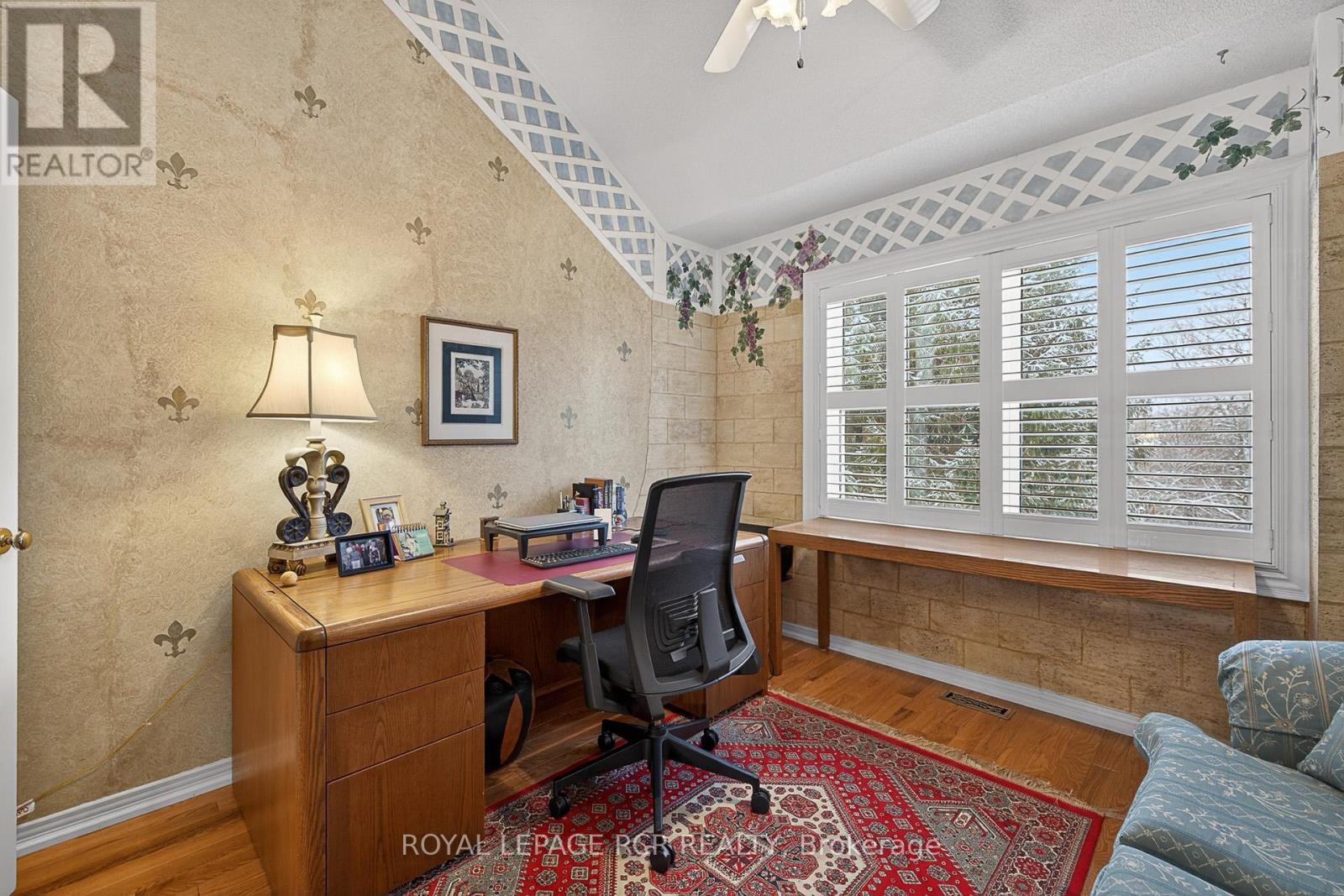 27 KENNETT DRIVE - 21