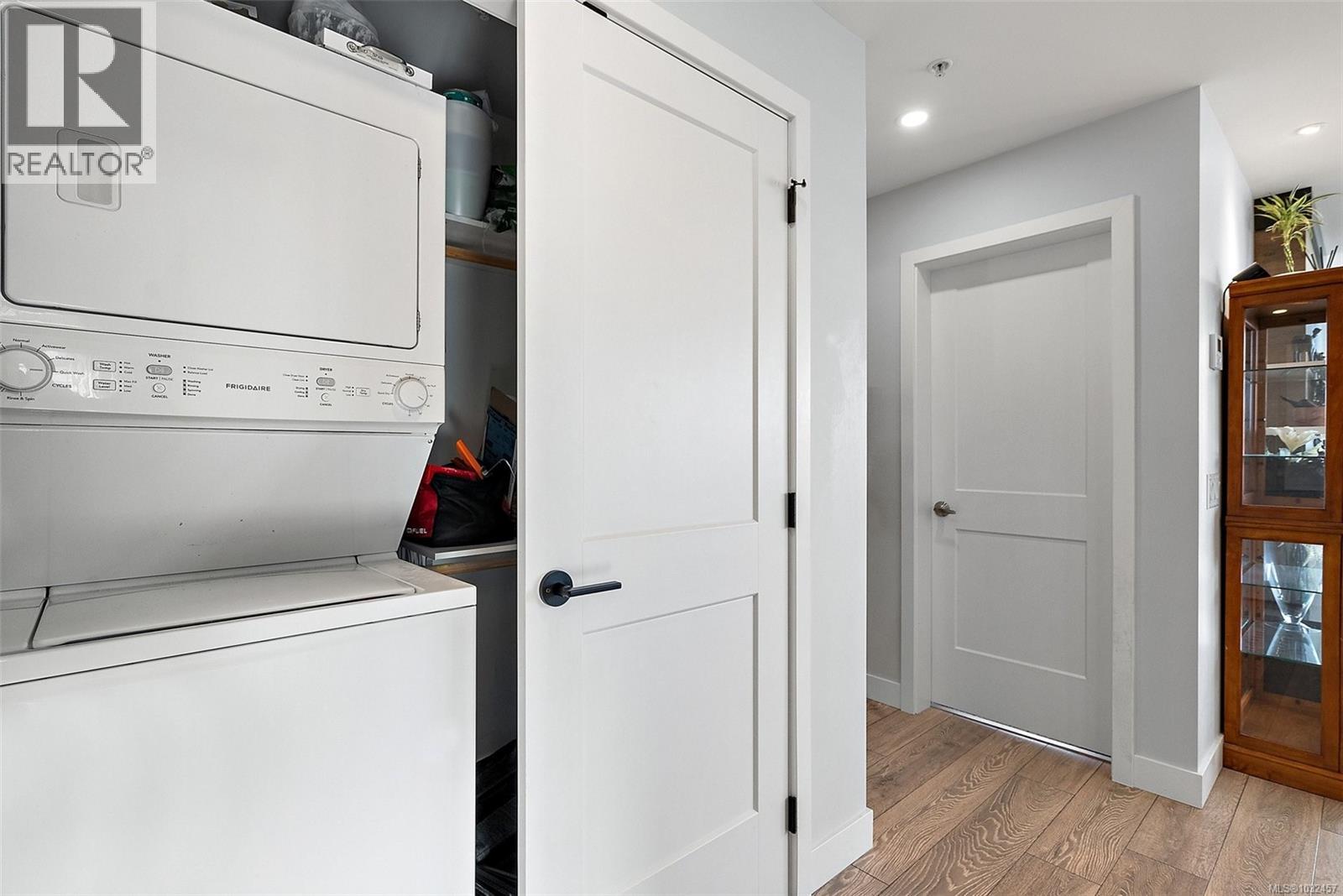 412 950 Whirlaway Crescent, Langford