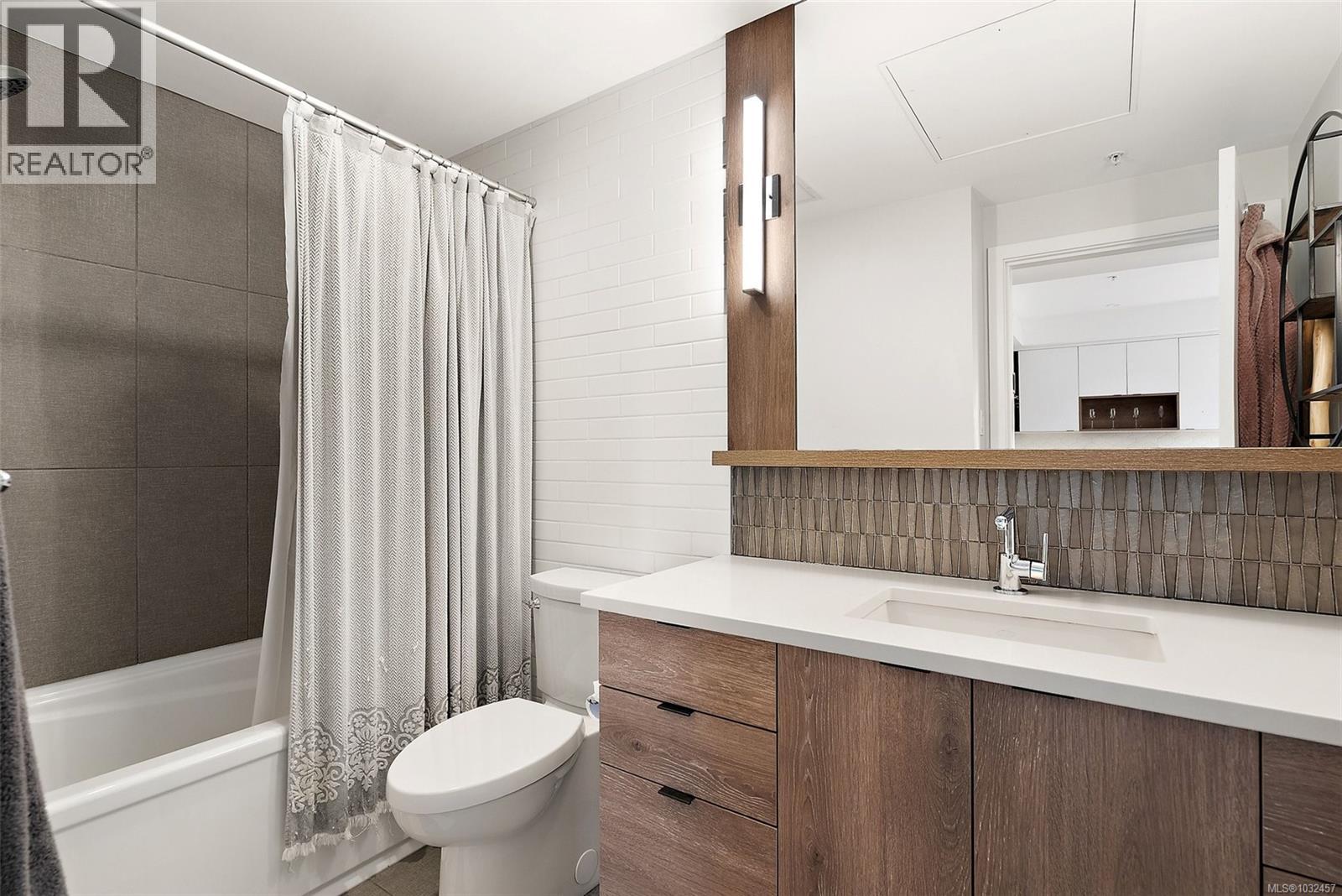 412 950 Whirlaway Crescent, Langford