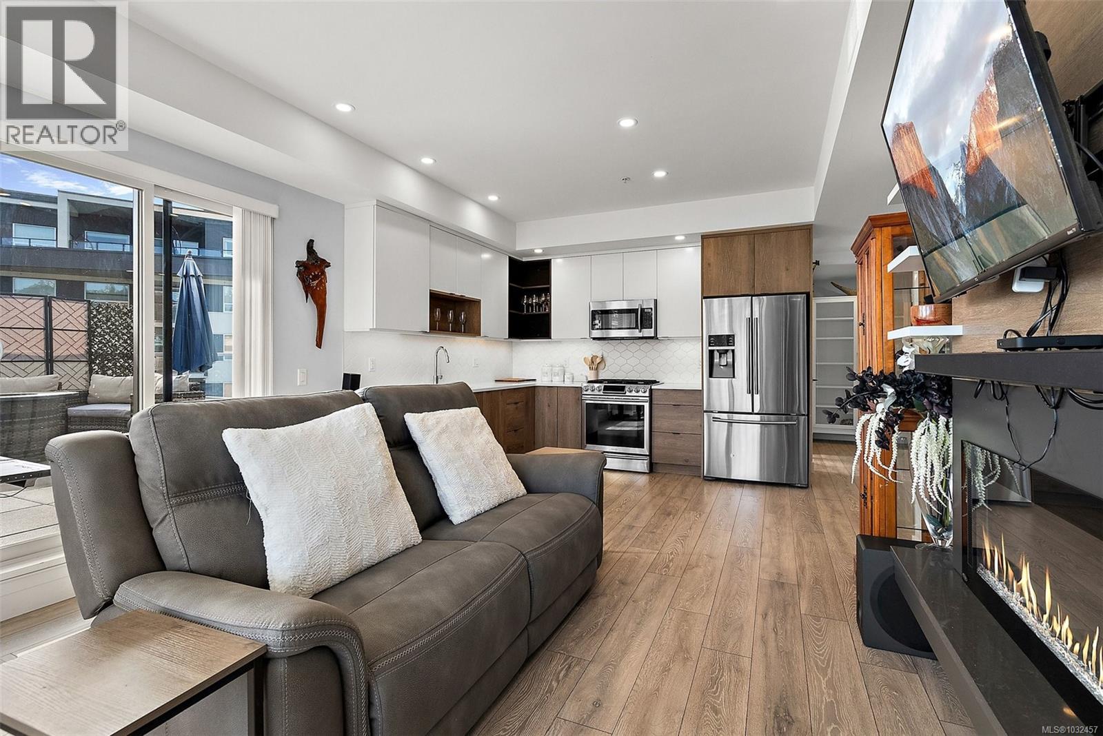 412 950 Whirlaway Crescent, Langford