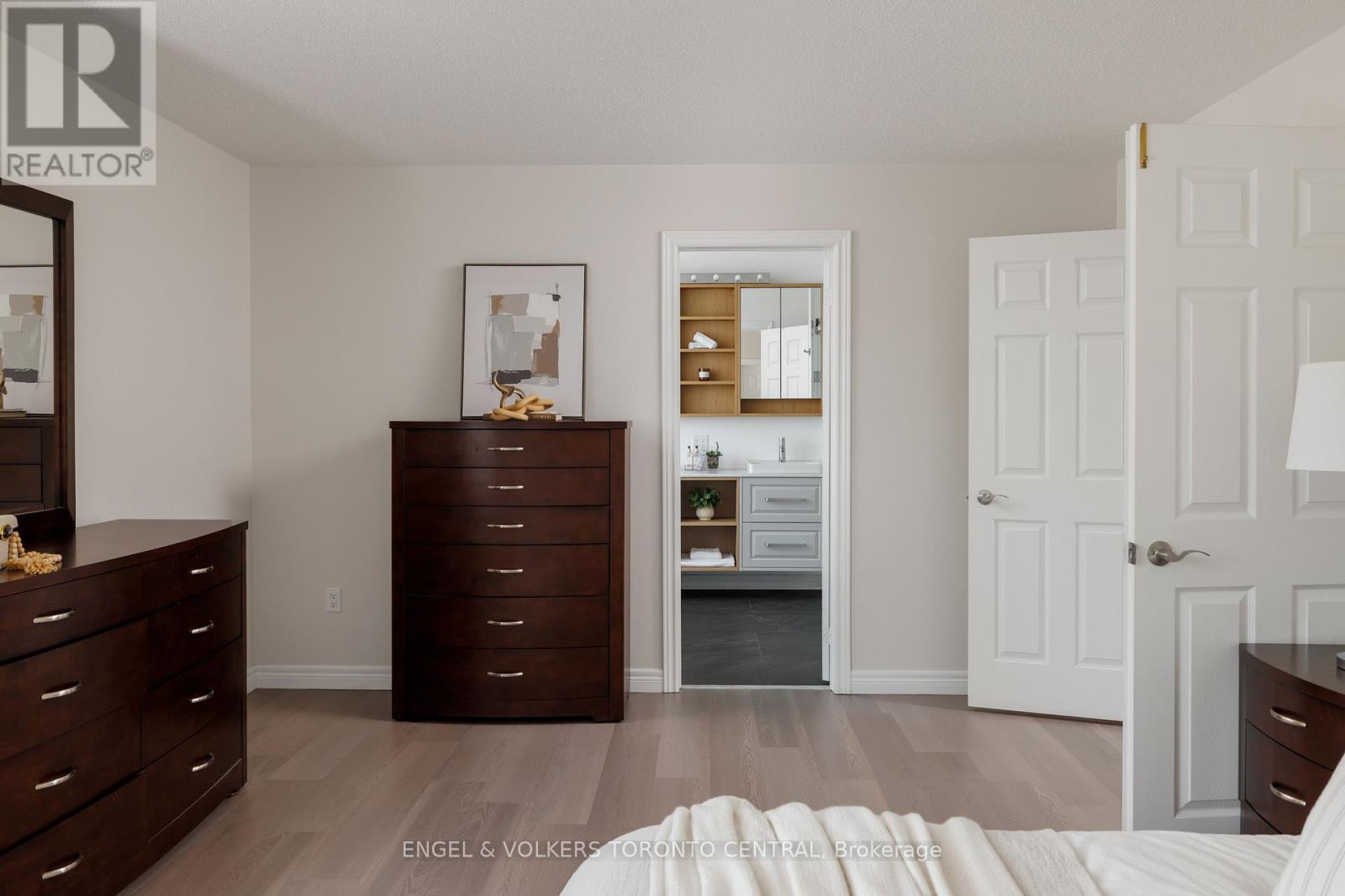 337 KIRKVALLEY CRESCENT - 21