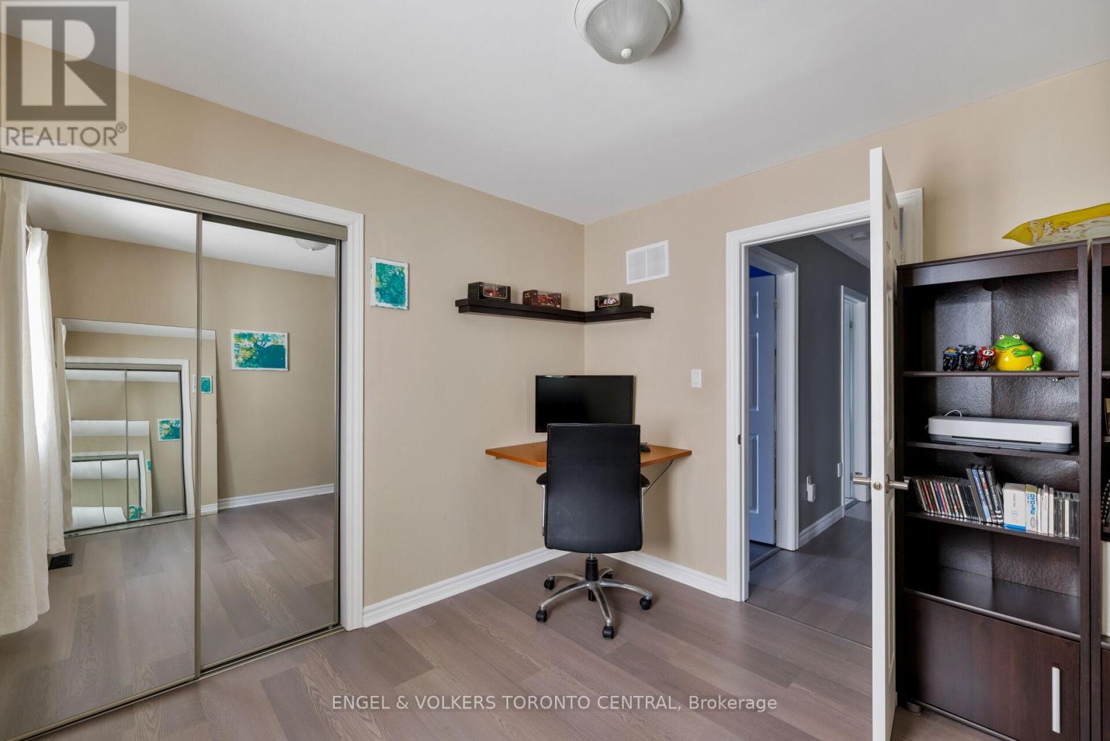 337 KIRKVALLEY CRESCENT - 24
