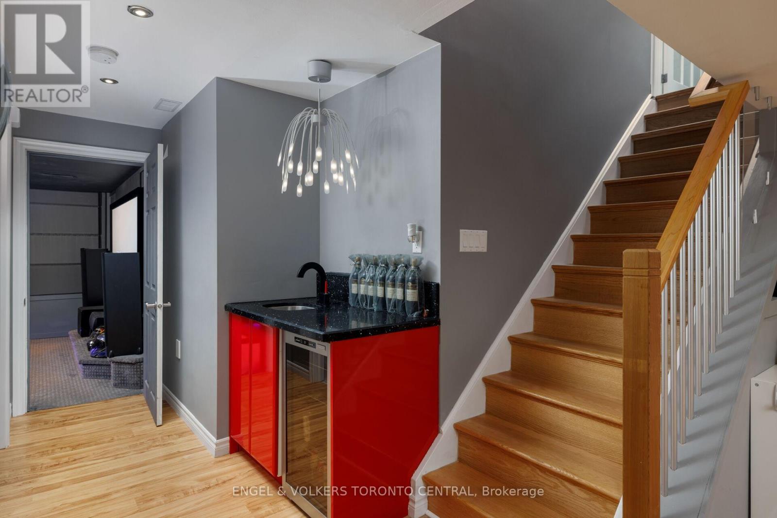 337 KIRKVALLEY CRESCENT - 31
