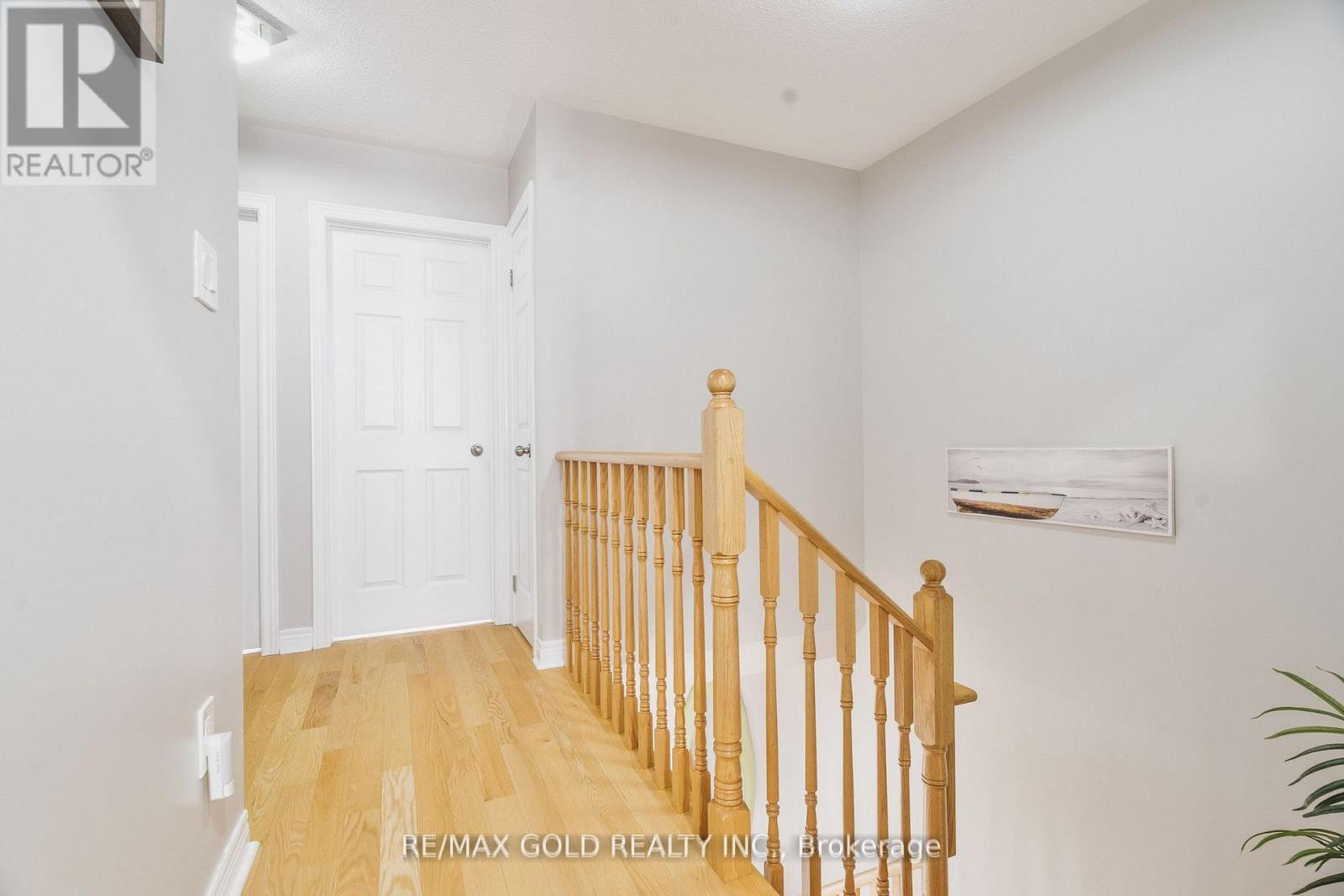 56 SNELGROVE CRESCENT - 10