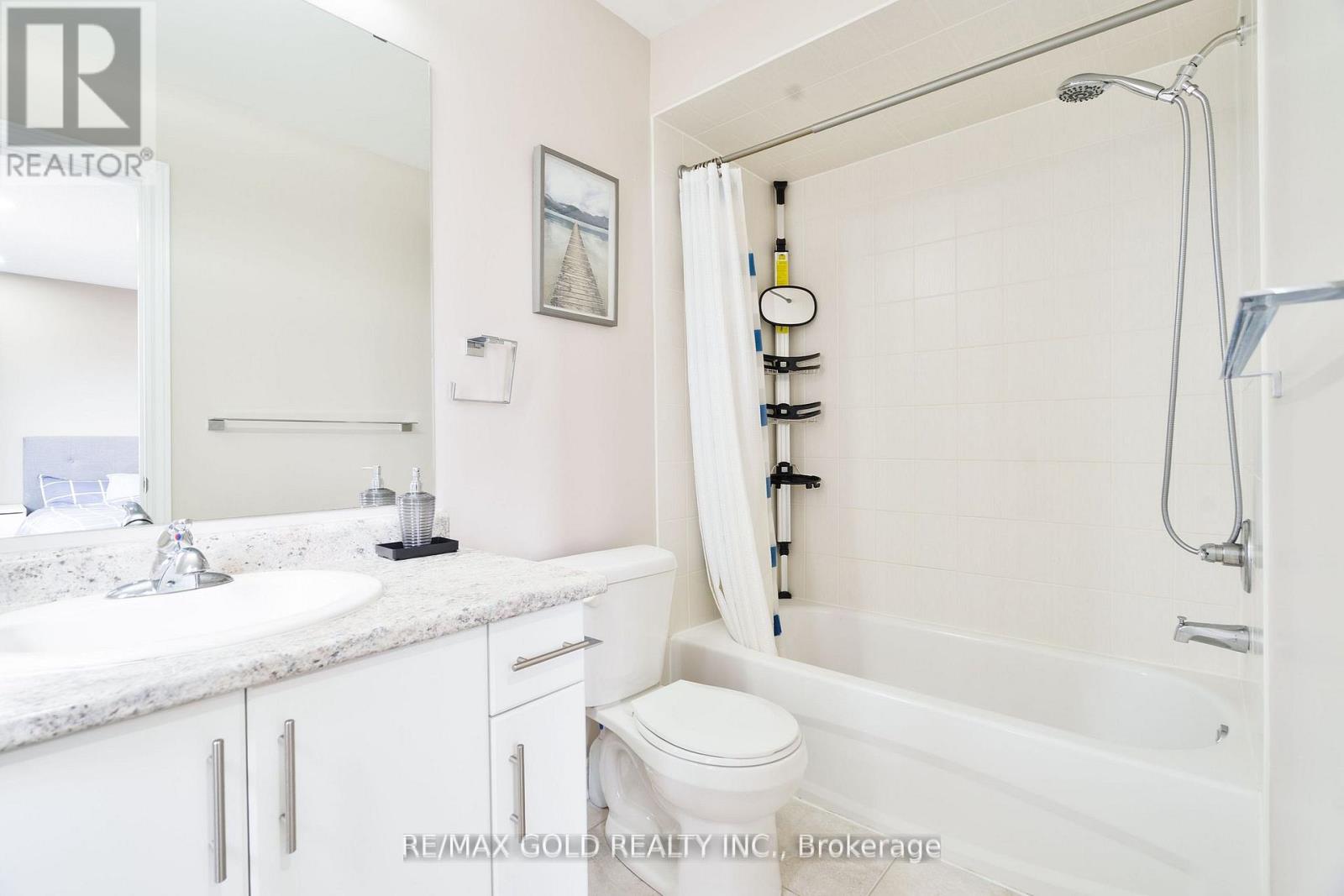 56 SNELGROVE CRESCENT - 17
