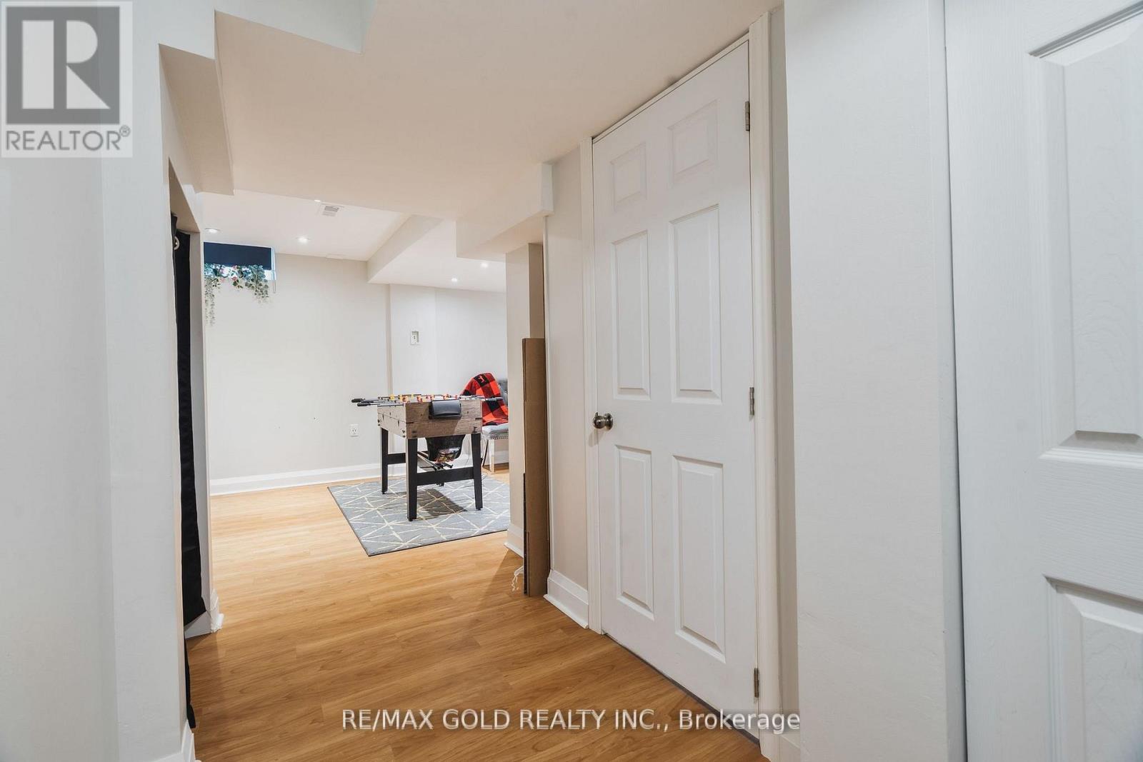 56 SNELGROVE CRESCENT - 21