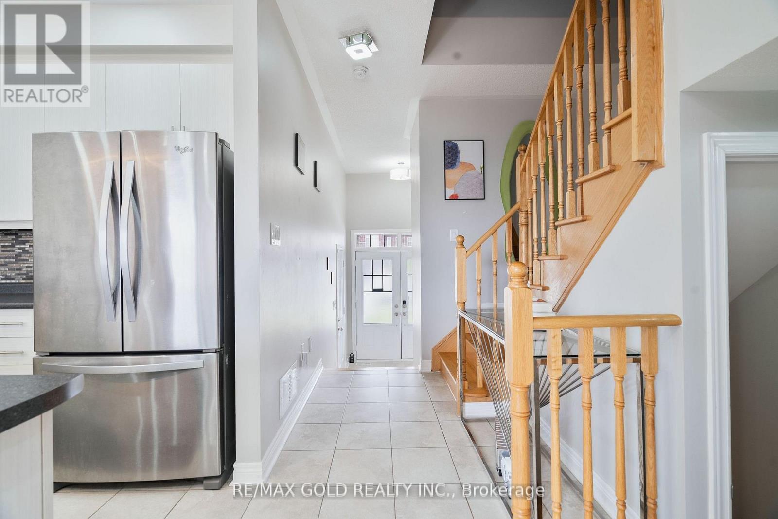 56 SNELGROVE CRESCENT - 3