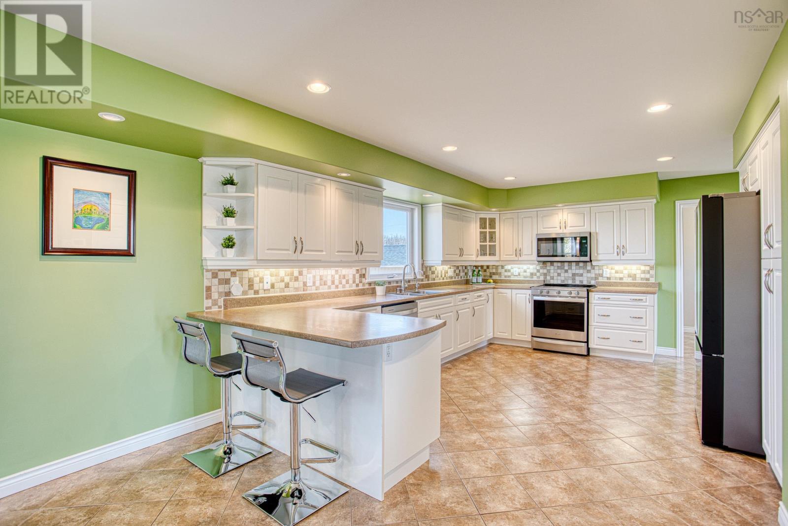 Property 22 of 50 of 597 Hemlock Drive, Westwood Hills