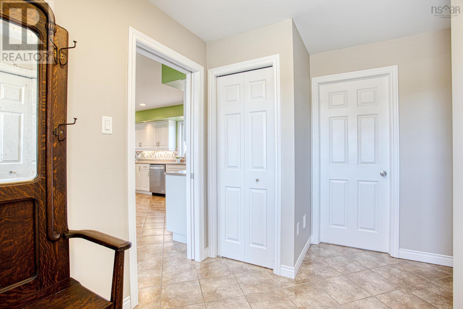 Property 26 of 50 of 597 Hemlock Drive, Westwood Hills