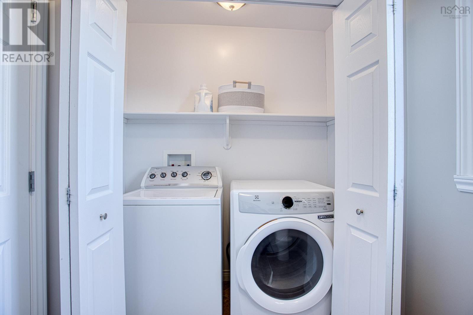 Property 28 of 50 of 597 Hemlock Drive, Westwood Hills