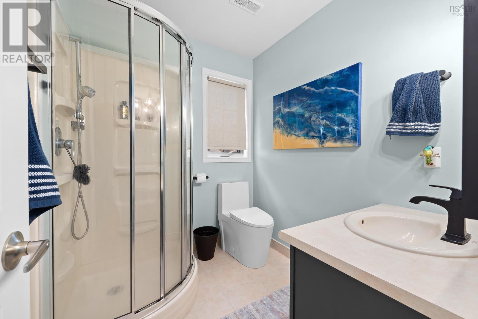 Property 28 of 35 of 65 Appian Way