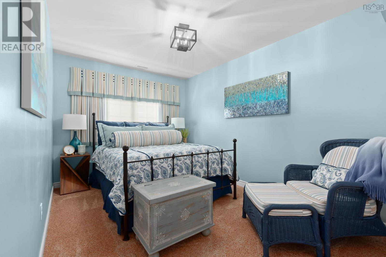 Property 25 of 35 of 65 Appian Way