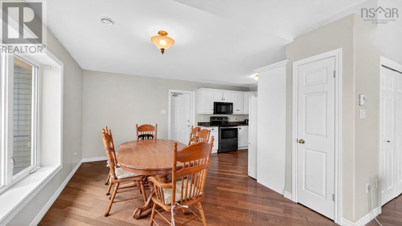 Property 16 of 47 of 3599 Highway 19