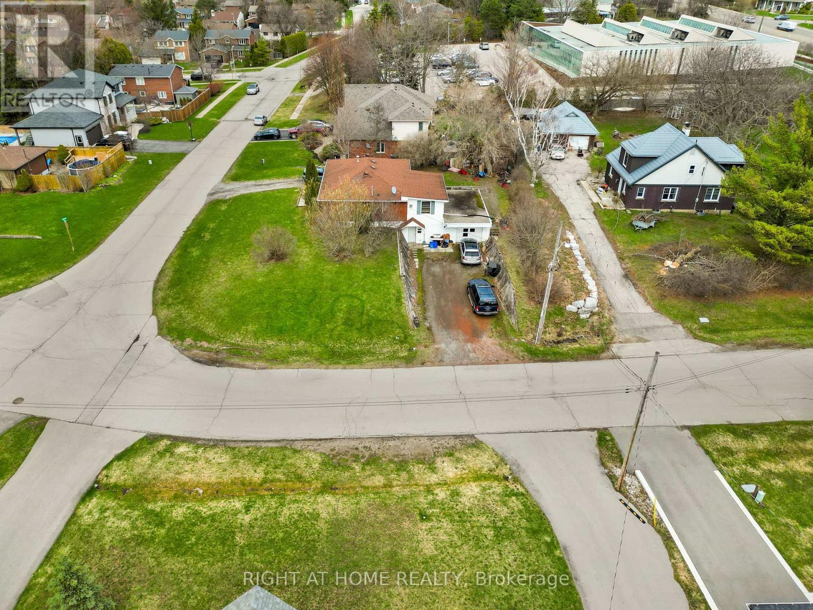 13 MCDONALD COURT - photo 4