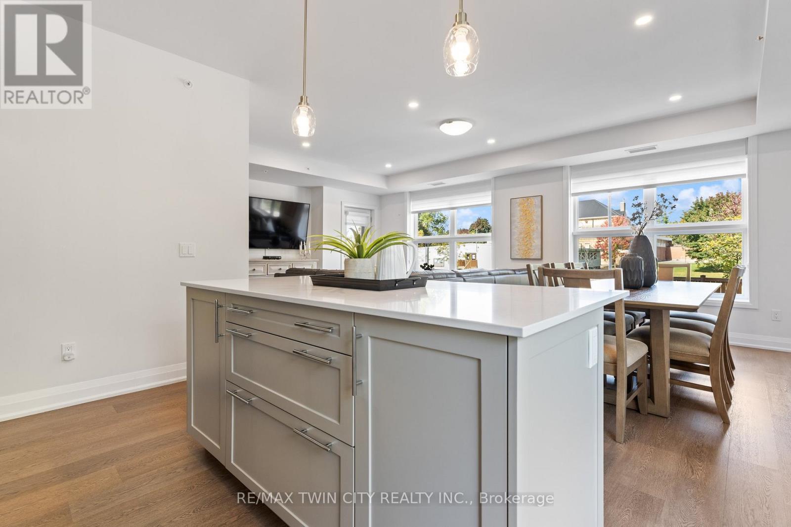 #209 88 GIBSON STREET - 11
