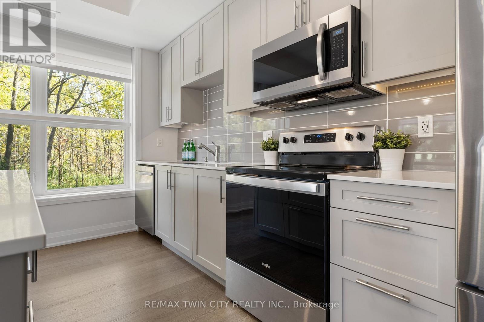 #209 88 GIBSON STREET - 13