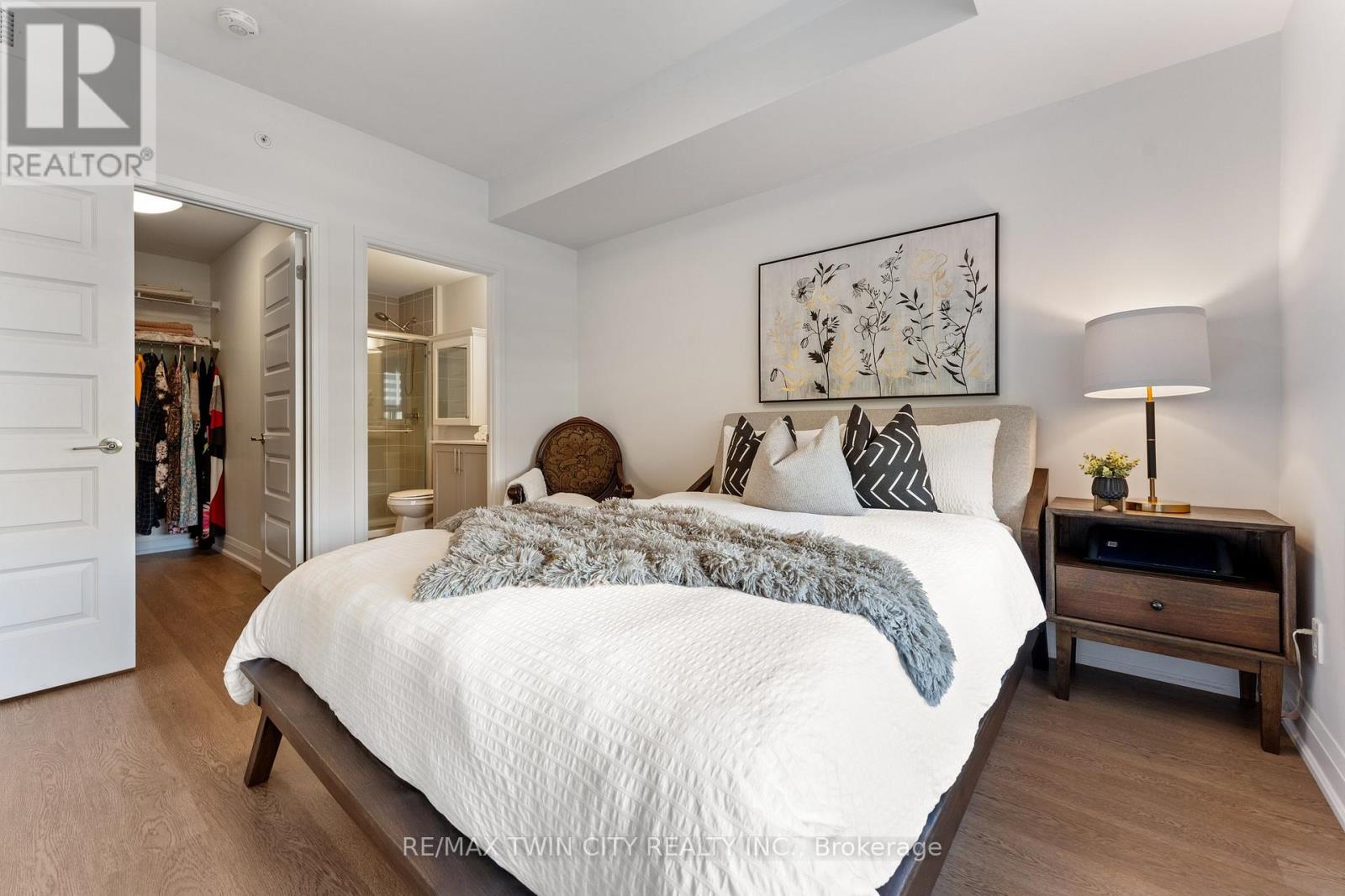 #209 88 GIBSON STREET - 14