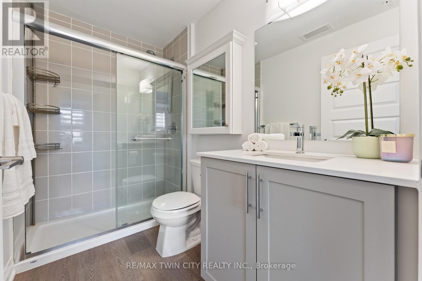#209 88 GIBSON STREET - 15